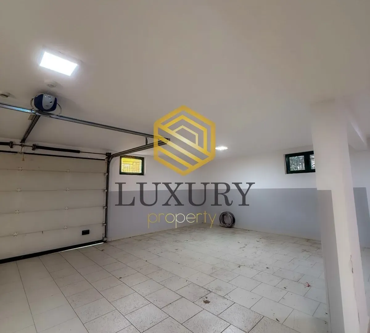 Rent, three bedroom apartment, 110m², Gorica C, Podgorica