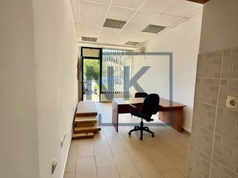 Izdavanje, poslovni prostor, 18m², Vezirov Most, Podgorica - image 3