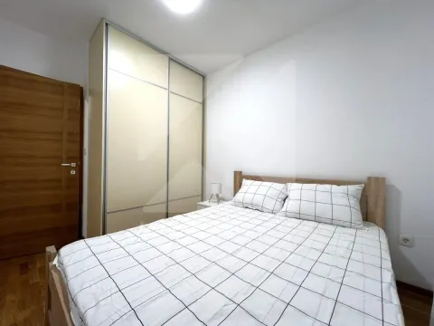 Rent, one bedroom apartment, 43m², Blok 6, Podgorica - image 6