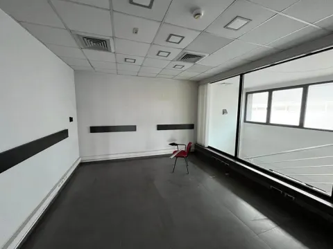 Rent, office space, 3000m², Batajnica, Beograd - image 5