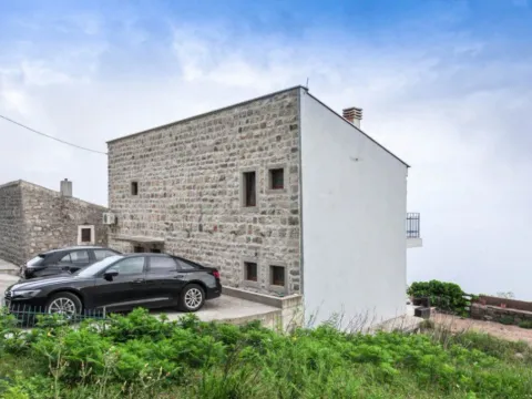 Prodaja, kuća, 156m2, Petrovac Prodaja, kuća, 156m2, Petrovac