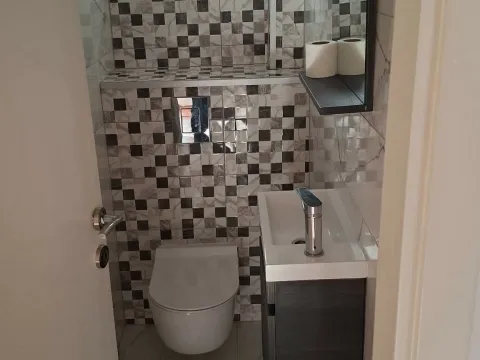 Izdavanje, trosoban stan, 110m², Makedonsko naselje, Bar - image 9