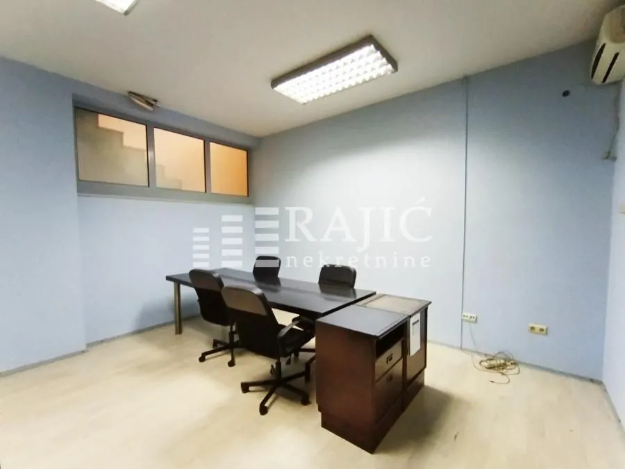 Rent, office space, 145m², Slavija, Vračar Sve Podlokacije