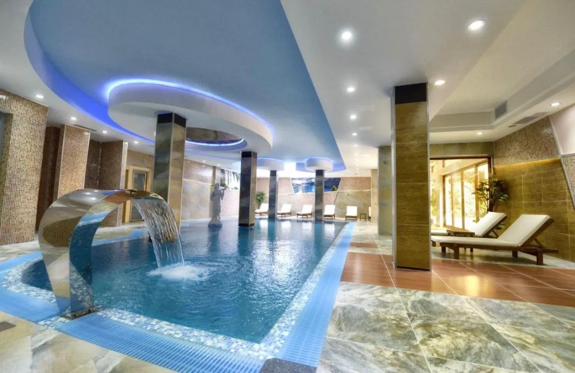 Prodaja, ugostiteljski objekat, 7500m², Centar, Zlatibor