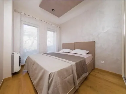 Izdavanje, dvosoban stan, 81m², Kotor, Crna Gora - image 9