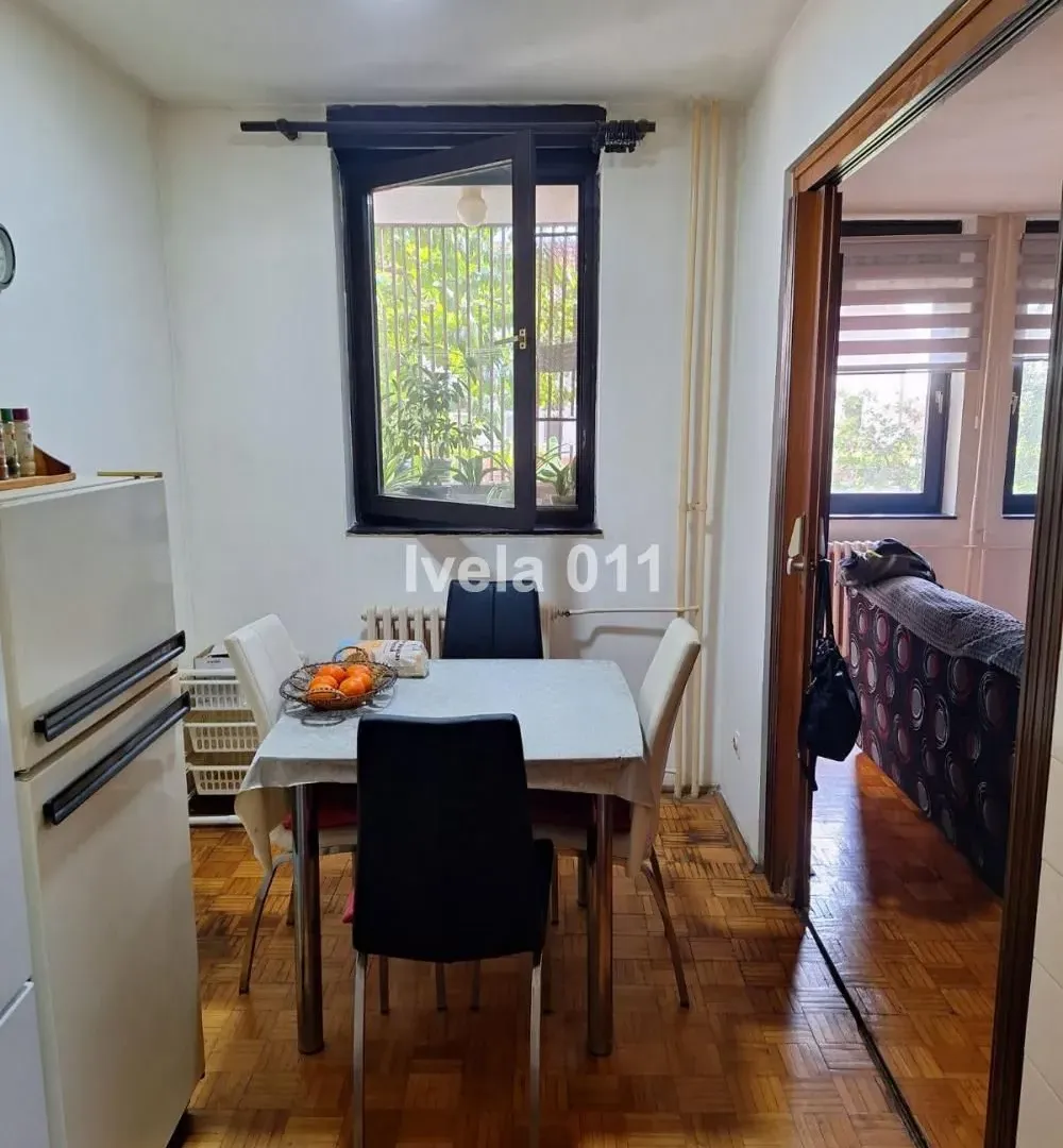Prodaja, dvosoban stan, 59m², Resnik, Beograd