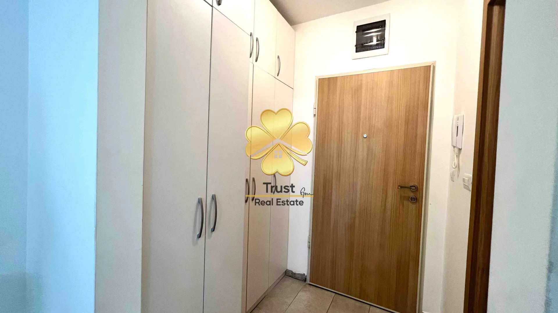 Rent, studio apartment, 30m², Stari Aerodrom, Podgorica