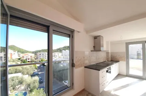 Prodaja, trosoban stan, 171m², Petrovac, Budva - image 3