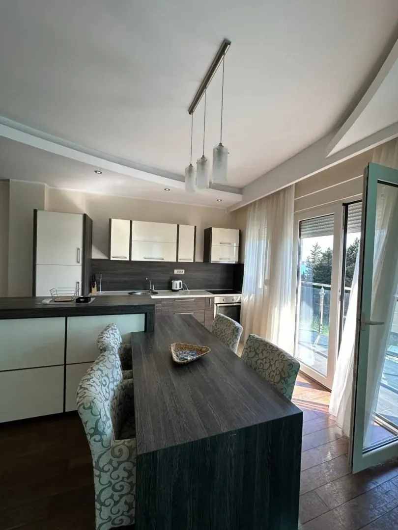 Prodaja, trosoban stan, 91m², Bečići, Budva