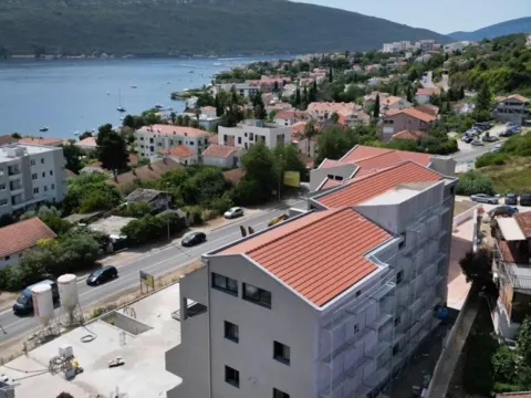 Sale, one bedroom apartment, 50m², Đenovići, Herceg Novi - image 3