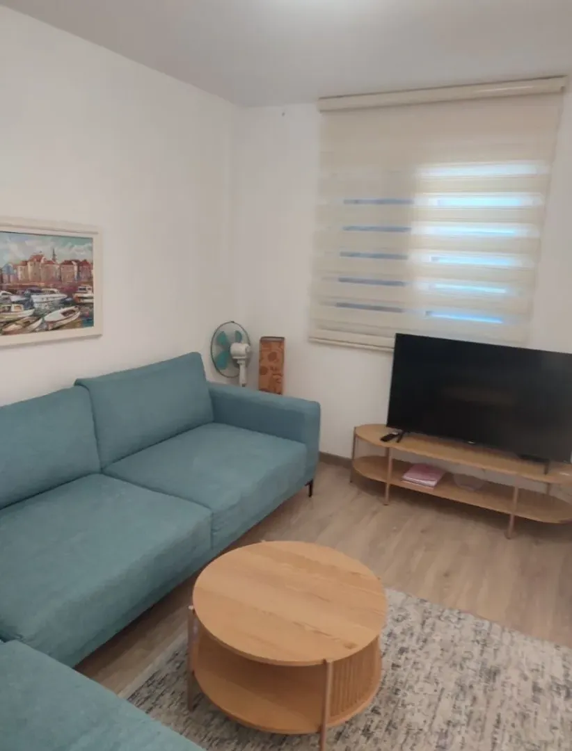 Izdavanje, dvosoban stan, 57m², Bečići, Budva
