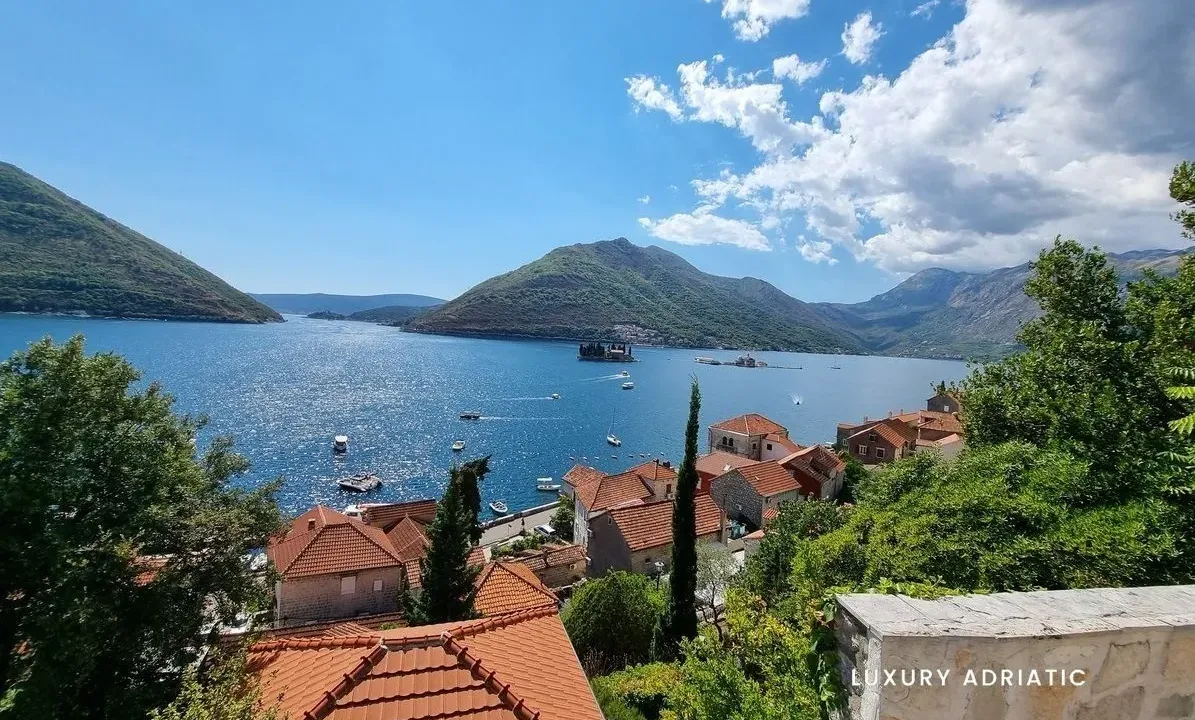 Prodaja, kuća, 285m², Perast, Kotor