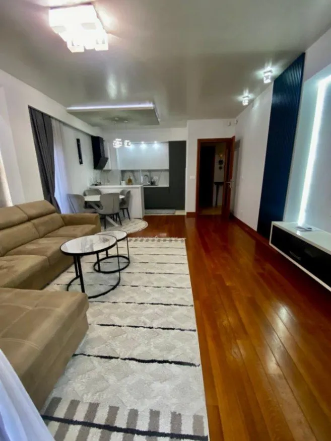 Izdavanje, dvosoban stan, 80m², Vezirov Most, Podgorica