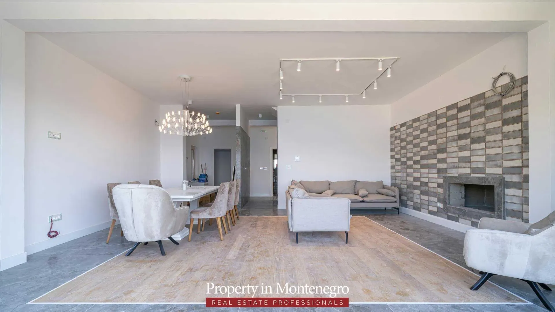 Sale, house, 310m², Rijeka Reževići, Budva