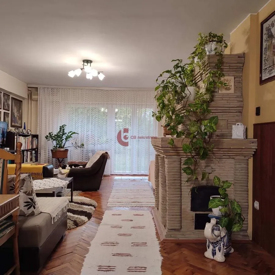 Prodaja, kuća, 210m², Novo Selo, Subotica