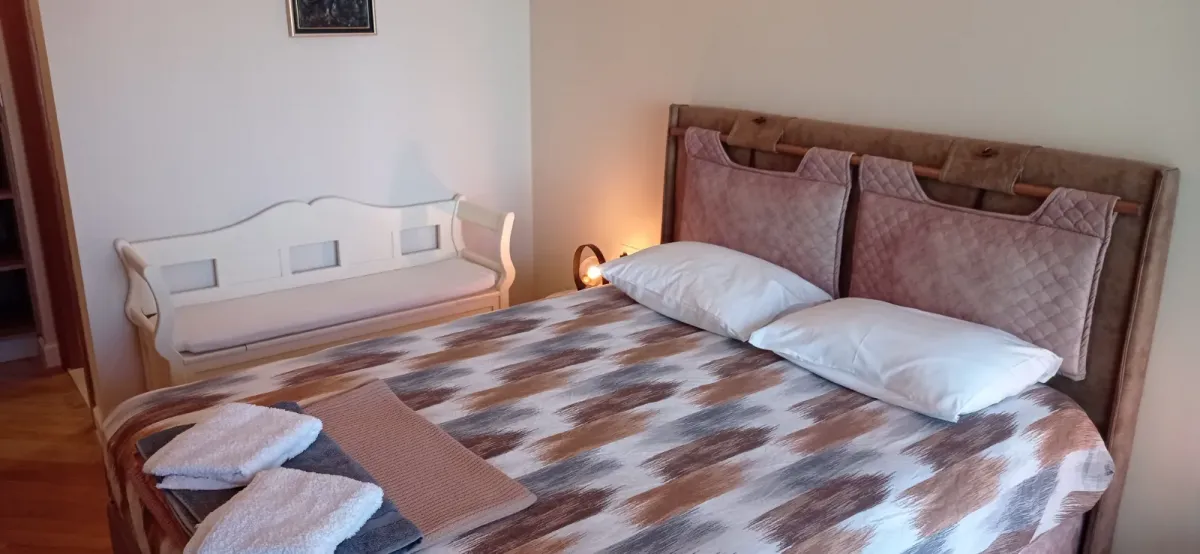 Rent, two bedroom apartment, 81m², Dobrota, Kotor