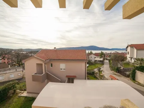 Sale, two bedroom apartment, 90m², Tivat, Crna Gora - image 8