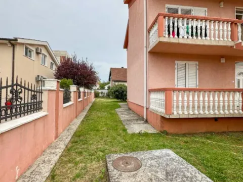 Prodaja, kuća, 250m², Dalmatinska ulica, Podgorica - image 2