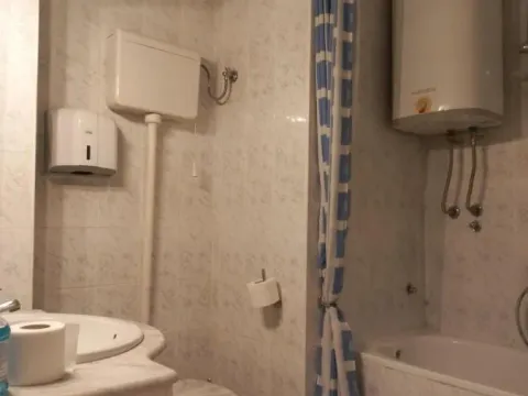 Izdavanje, četvorosoban stan, 82m², Slavija, Vračar Sve Podlokacije - image 16