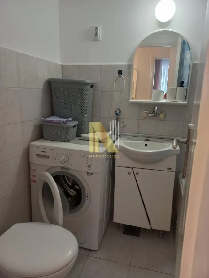 Izdavanje, dvosoban stan, 50m², Grbavica, Novi Sad Sve Podlokacije