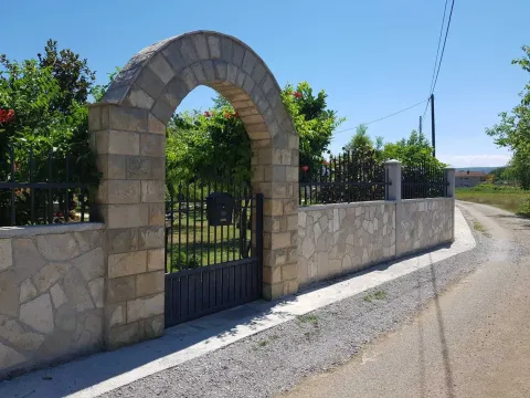 Prodaja, kuća, 149m², Podgorica, Crna Gora - image 13