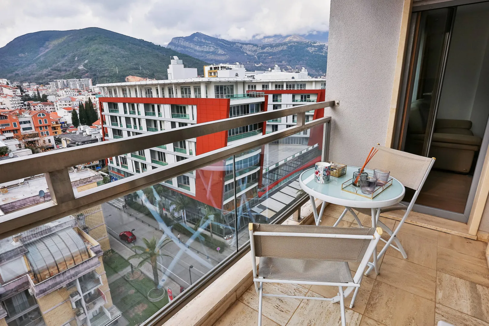 Izdavanje, jednosoban stan, 47m², Budva okolina, Budva