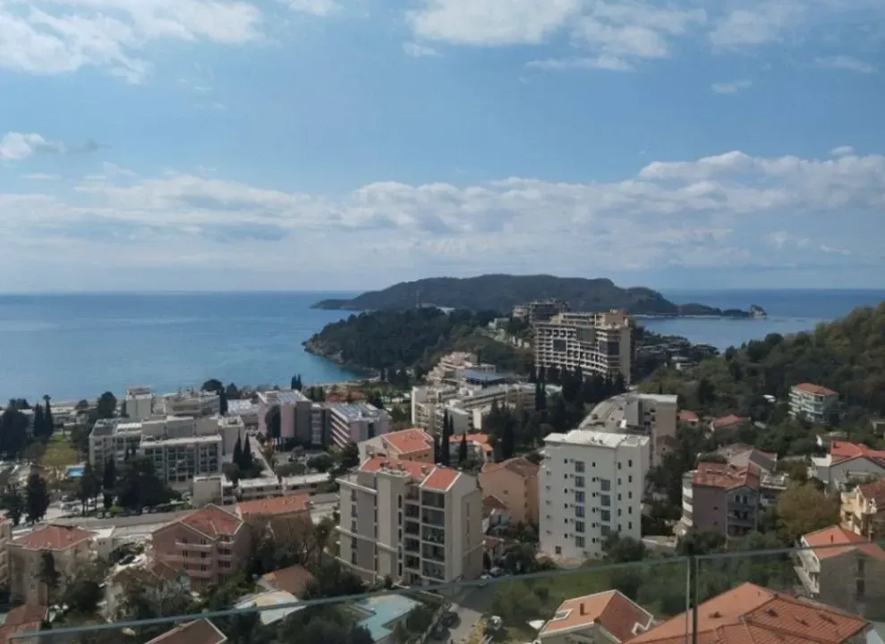 Prodaja, garsonjera, 42m², Bečići, Budva