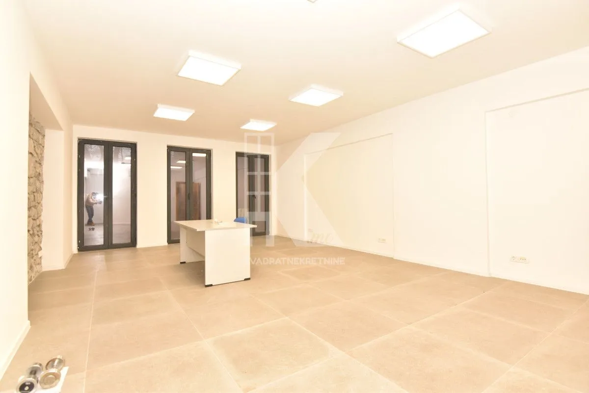 Rent, office space, 120m², Centar, Podgorica