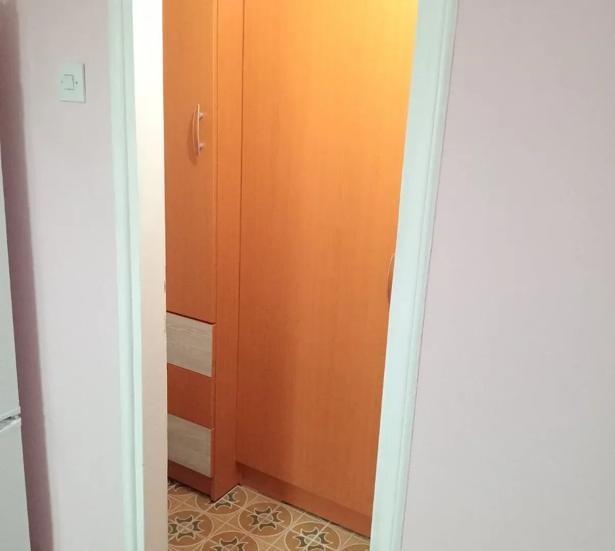 Izdavanje, dvosoban stan, 36m², Sajmište, Novi Sad