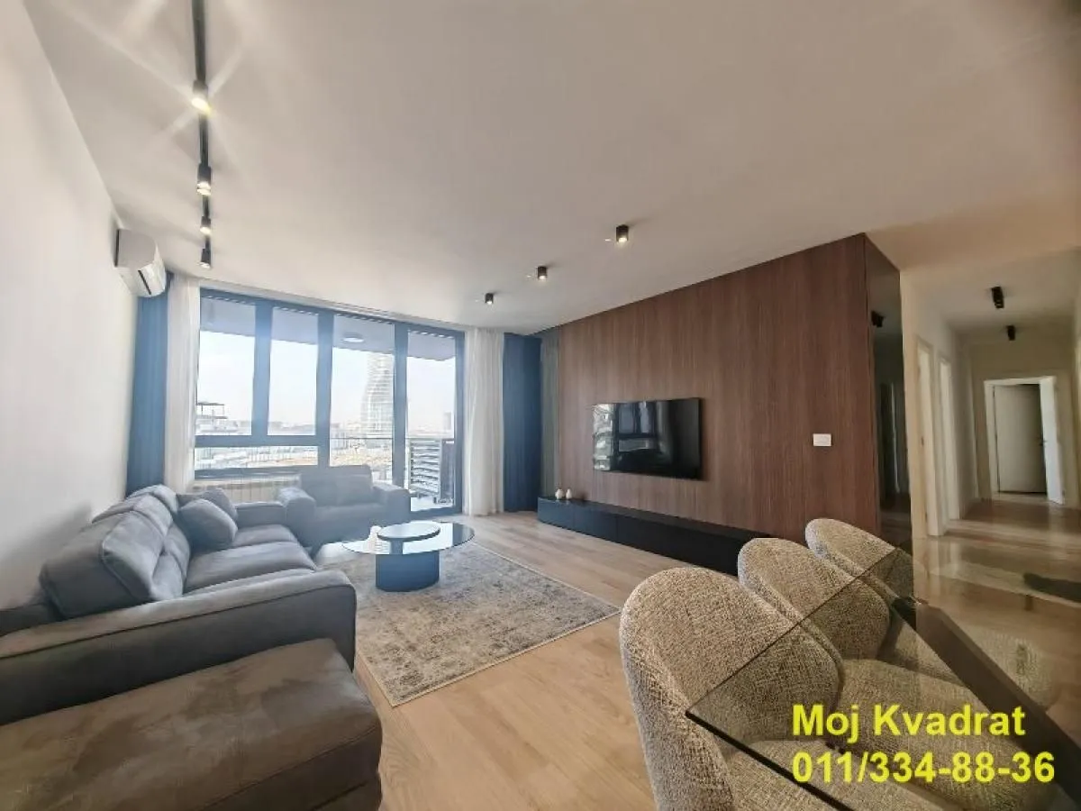 Izdavanje, četvorosoban stan, 120m², Savski Venac, Beograd