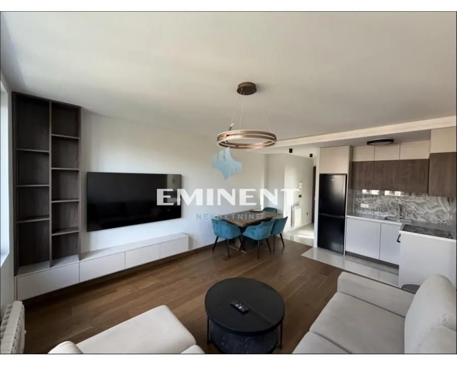 Izdavanje, dvosoban stan, 50m², Čubura, Beograd