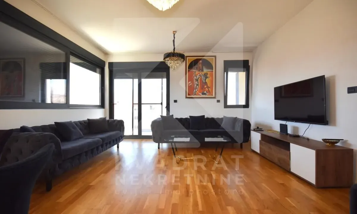 Izdavanje, trosoban stan, 130m², Dalmatinska ulica, Podgorica