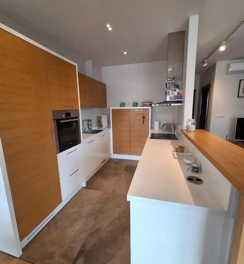Izdavanje, trosoban stan, 102m², Vračar Hram, Vračar Sve Podlokacije