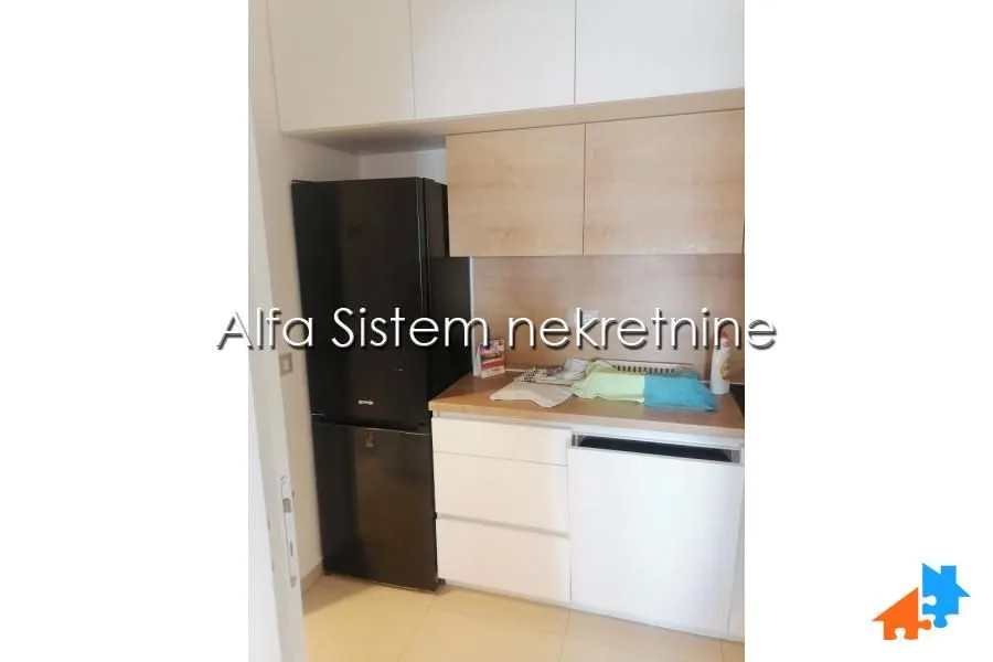 Izdavanje, trosoban stan, 69m², Sarajevska, Beograd
