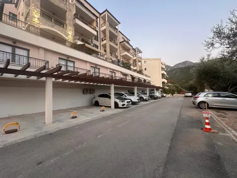 Prodaja, dvosoban stan, 56m², Pržno, Budva - image 6