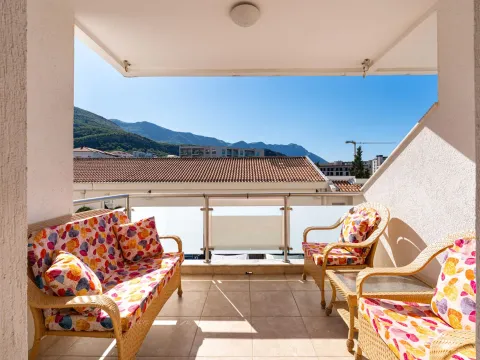 Sale, two bedroom apartment, 79m², Bečići, Budva - image 18