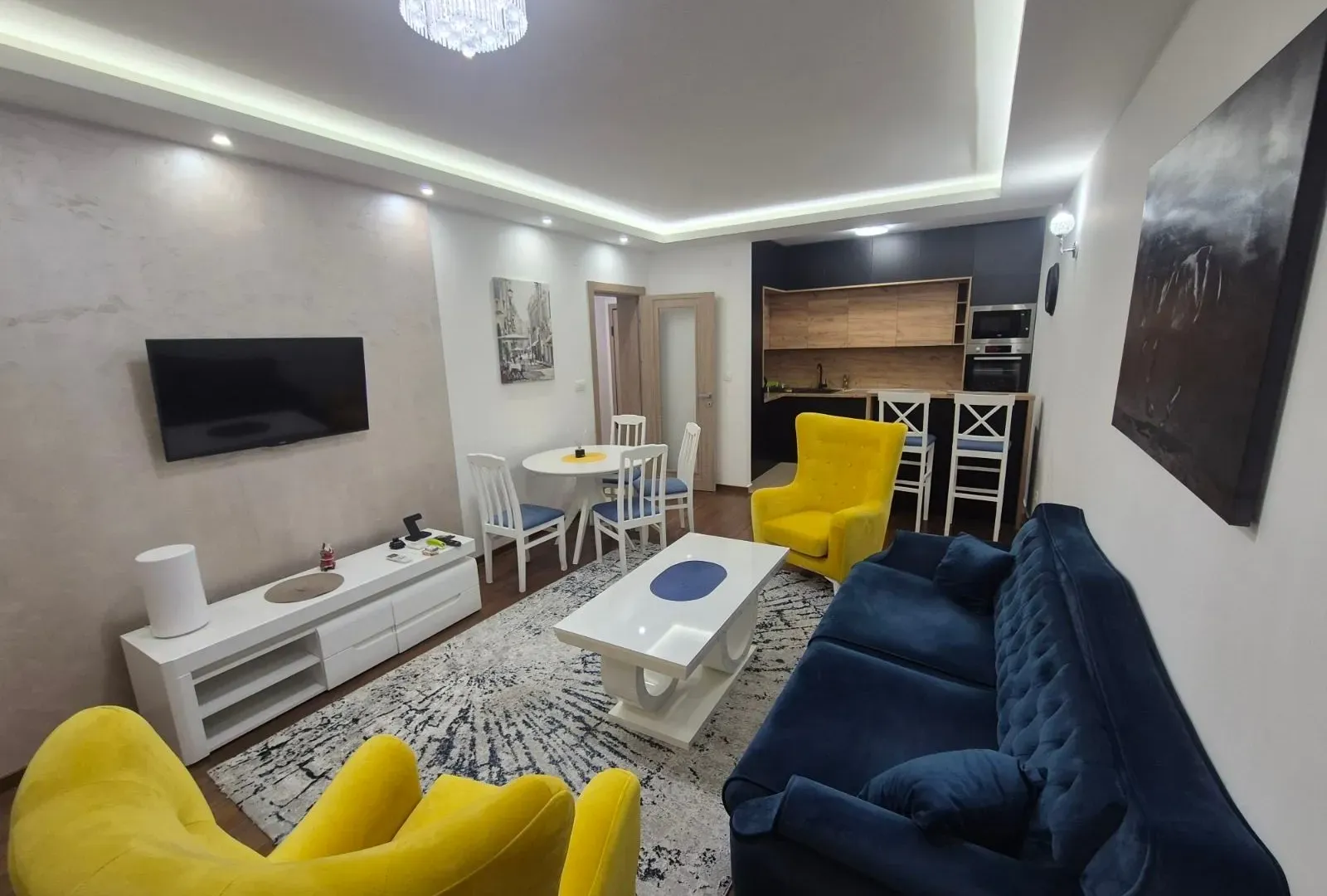 Izdavanje, dvosoban stan, 70m², Master Kvart, Podgorica