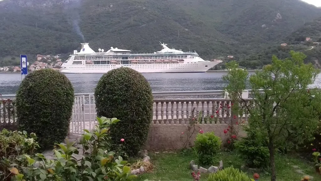 Sale, house, 153m², Kamenari, Herceg Novi