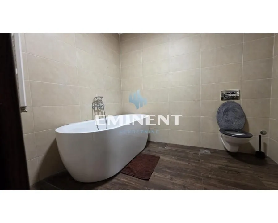 Rent, three bedroom apartment, 111m², Neimar, Vračar Sve Podlokacije