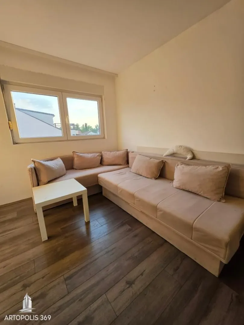 Sale, three bedroom apartment, 59m², Borča 1, Borča Sve Podlokacije