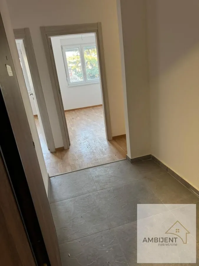 Prodaja, trosoban stan, 67m², Centar, Stara Pazova