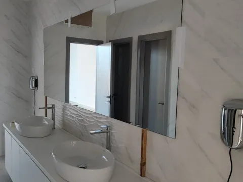 Rent, office space, 150m², City Kvart, Podgorica - image 7