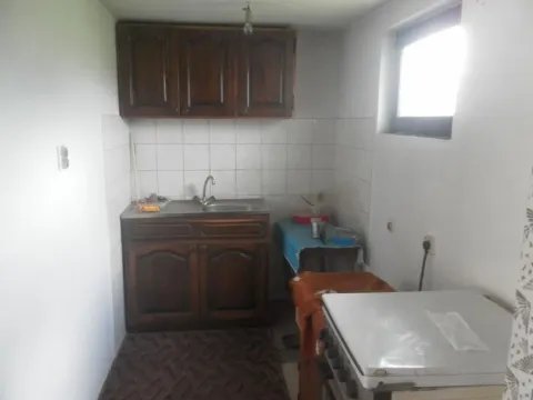 Prodaja, kuća, 81m², Ćuprija, Srbija - image 2