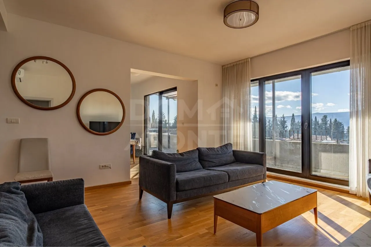 Rent, three bedroom apartment, 129m², Donja Lastva, Tivat