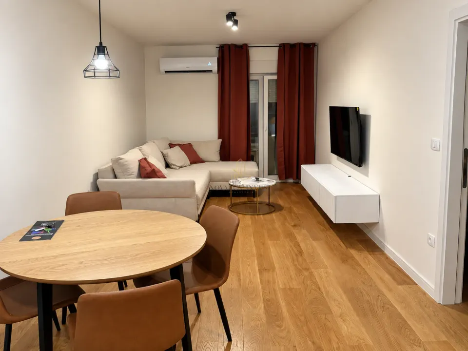 Rent, one bedroom apartment, 43m², Central Point, Podgorica