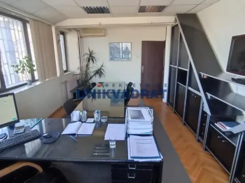 Izdavanje, poslovni prostor, 80m², Banovo Brdo, Beograd - image 2