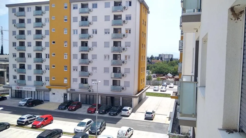 Izdavanje, jednosoban stan, 55m², Ljubović, Podgorica
