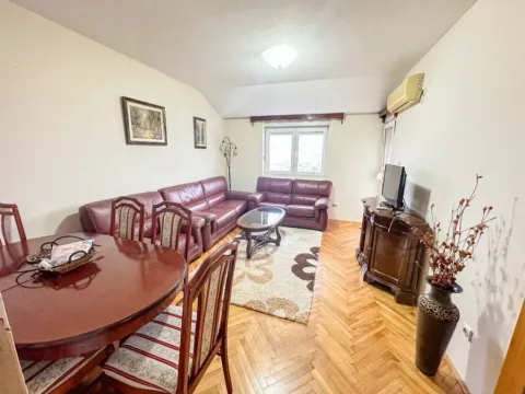 Izdavanje, jednosoban stan, 48m², Stari Aerodrom, Podgorica - image 4