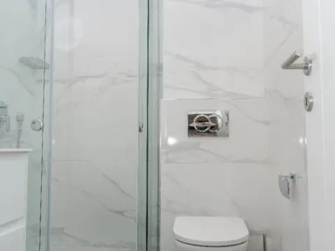 Izdavanje, garsonjera, 32m², Budva, Crna Gora - image 3