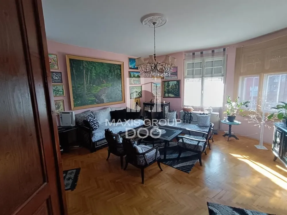 Sale, three bedroom apartment, 96m², Kalenić Pijaca, Vračar Sve Podlokacije